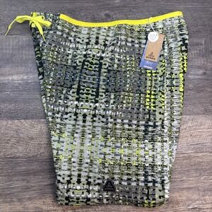 Prana Catalyst 9" Board Shorts Men's Size 40‎ Wild Sage Ripple Print Swim